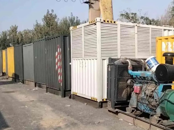 石景山200KW柴油发电机机组每小时油耗是多少？